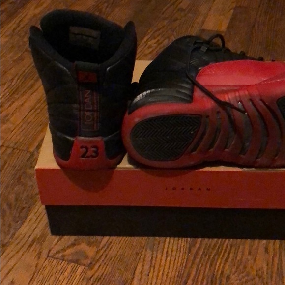 Jordan 12 - Picture 4 of 6